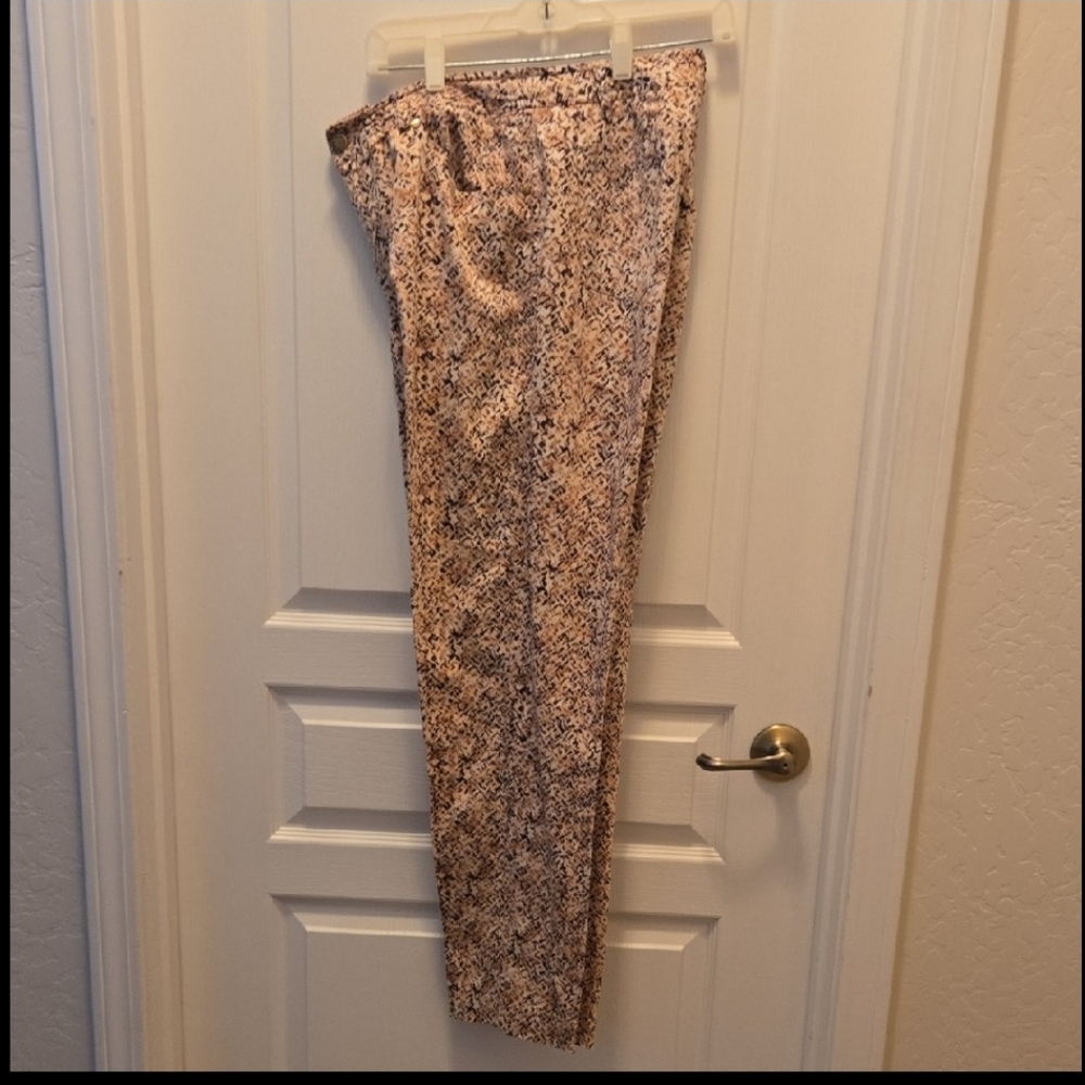 Dana Buchman Slim Leg Pants